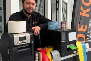 Label specialist Daan tussen de Toshiba labelprinters voor de Toshiba actie